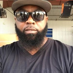 Meet your Posher, Victor